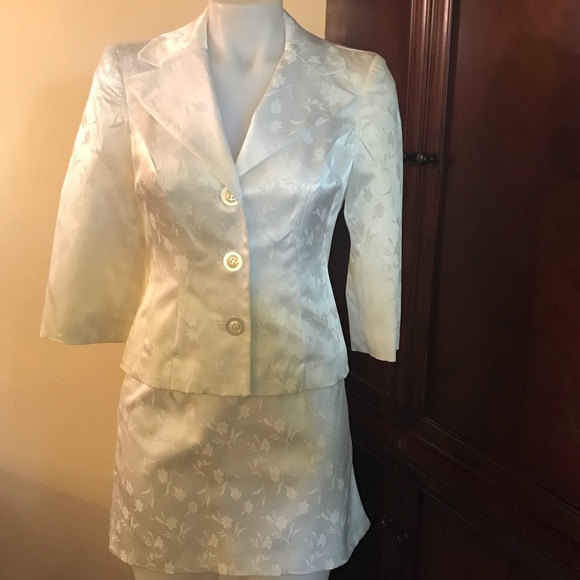 bebe Dresses & Skirts - 🆕 Bebe White Sexy Skirt Two-Piece Suit-Size 4